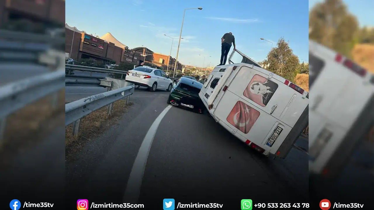 İzmir’de servis aracı otomobilin üzerine devrildi