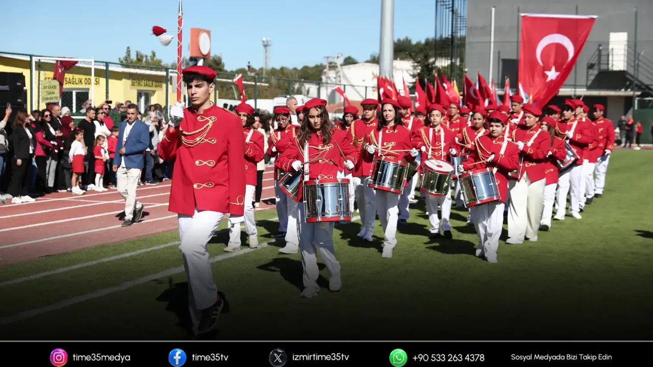 Aliağa Atatürk Stadyumu'nda Cumhuriyet coşkusu