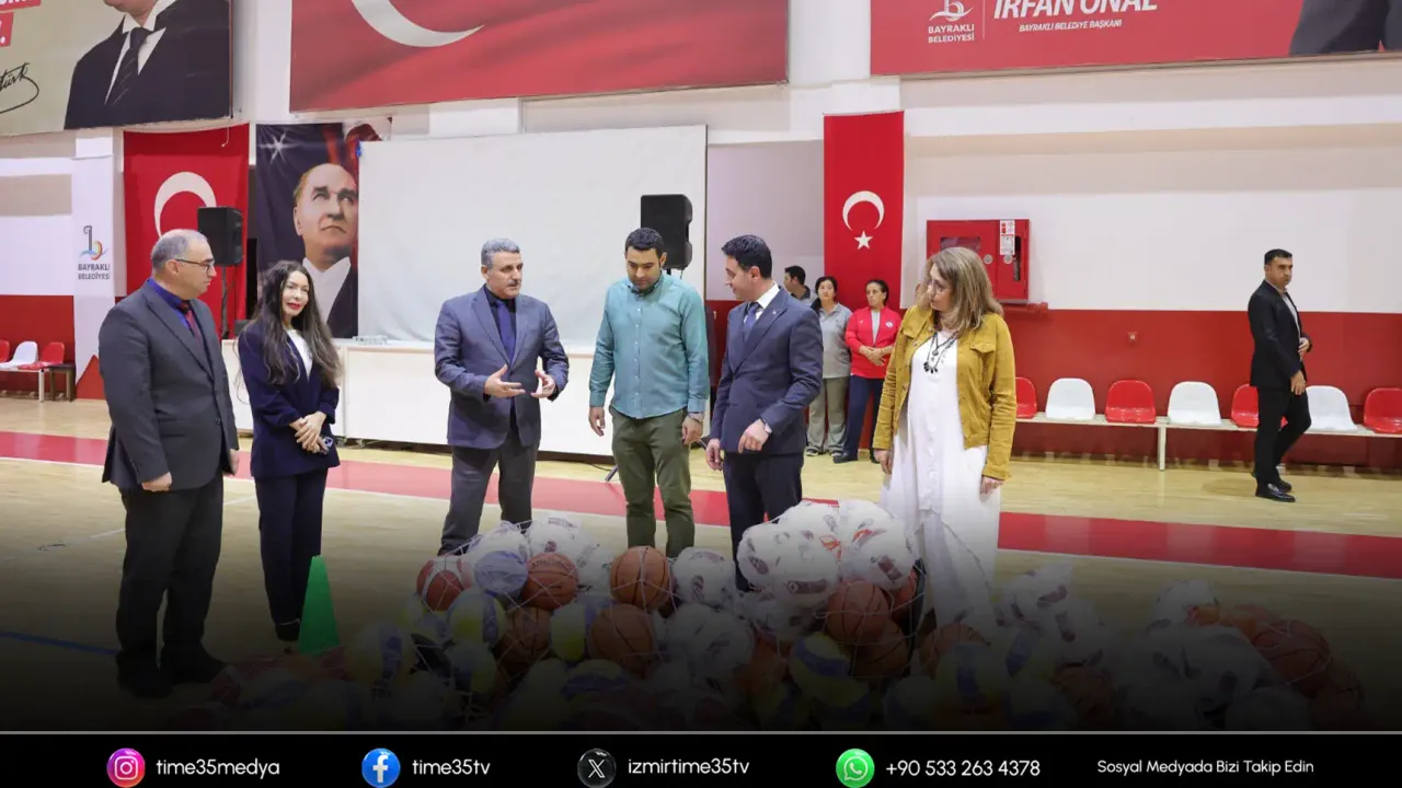Bayraklı'daki okullara spor malzemesi desteği