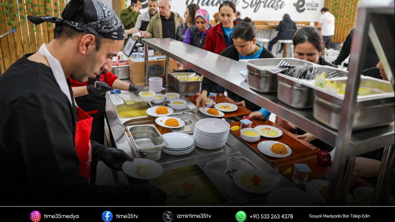 Efeler'de kent lokantası hizmet vermeye devam ediyor