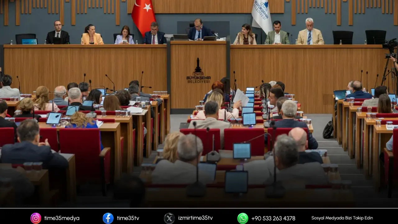 İzmir Büyükşehir Meclisi’nde “kadraja girdi” tartışması