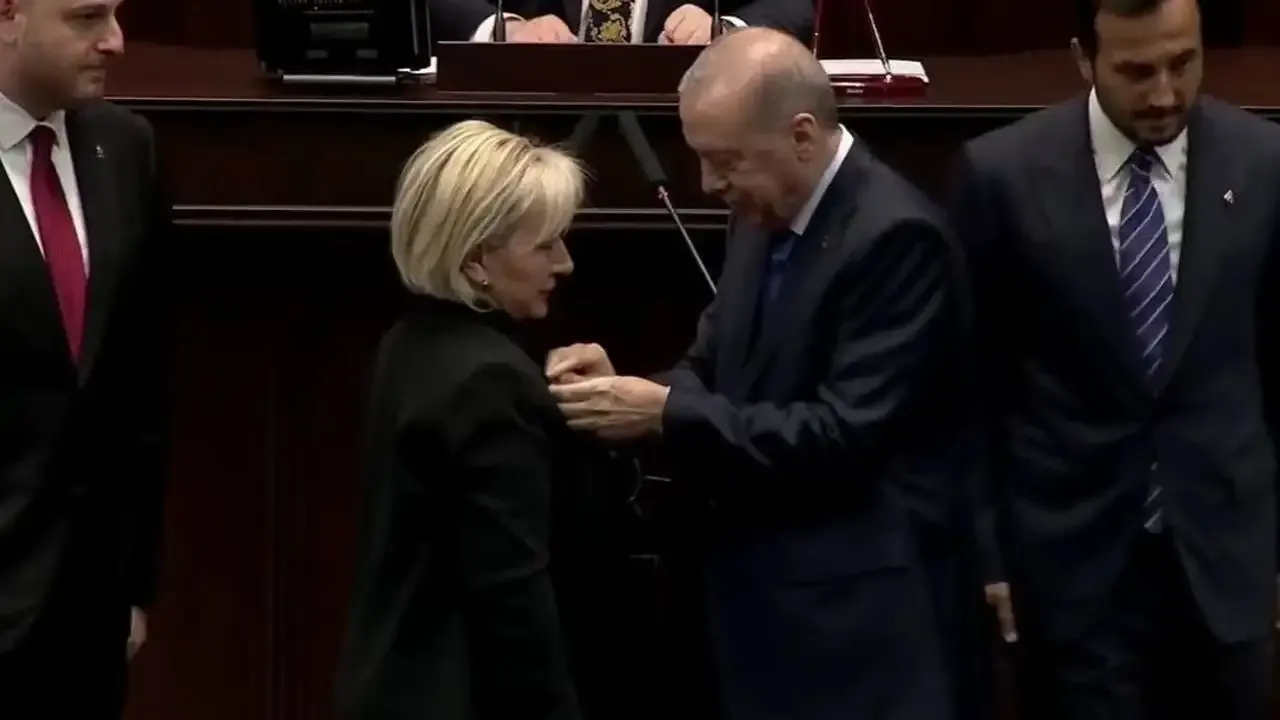 CHP’li vekil AK Parti’ye katıldı