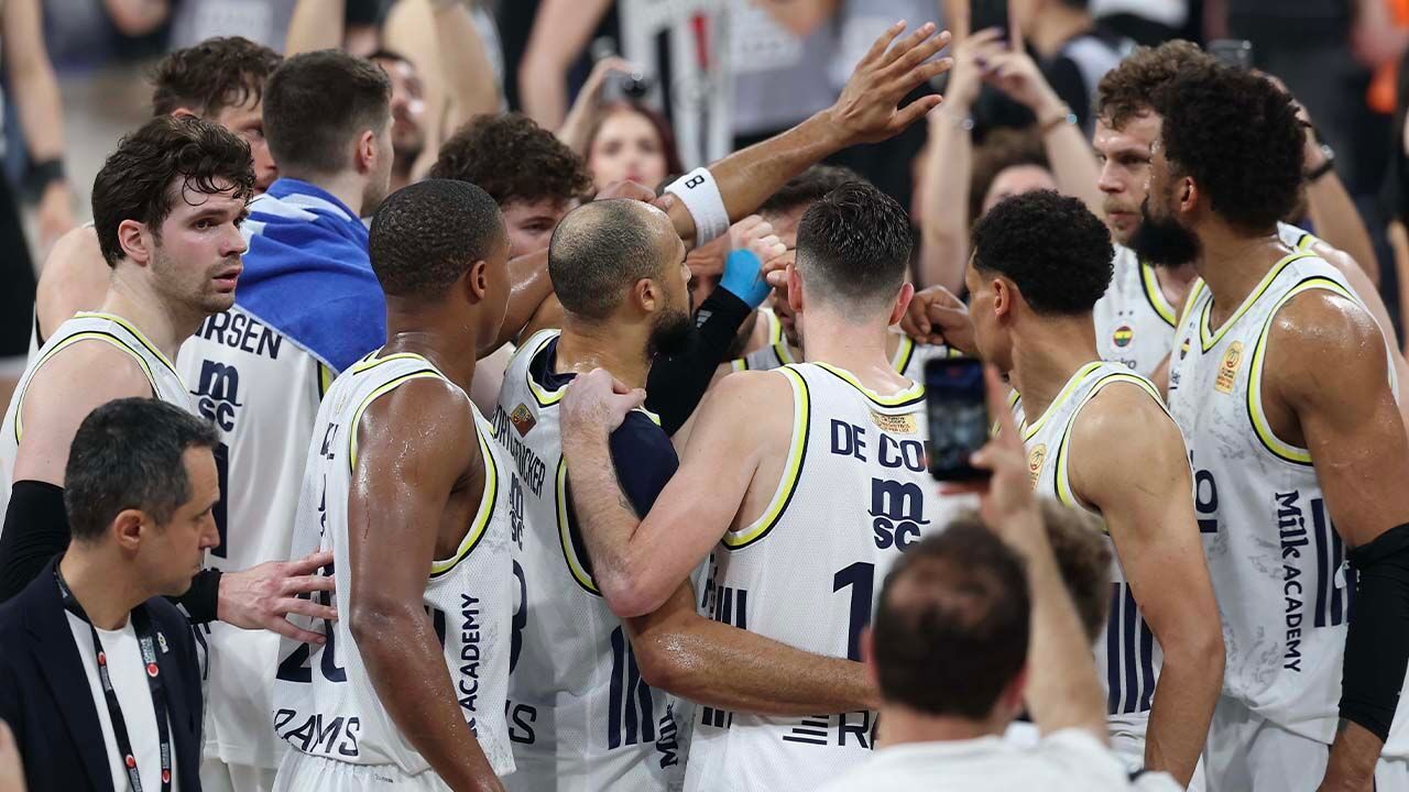 Fenerbahçe kazandı, seride öne geçti