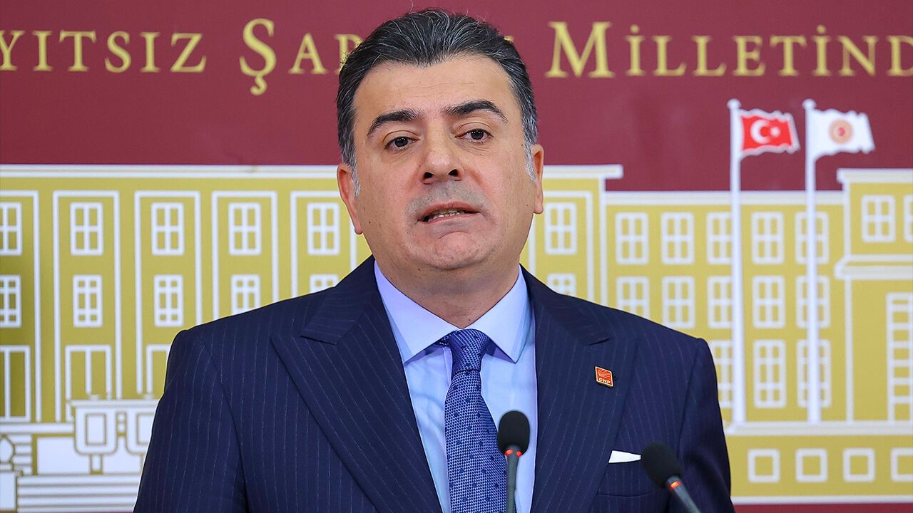 Emre: Tedbir var diyerek kurultaydan kaçamazsınız