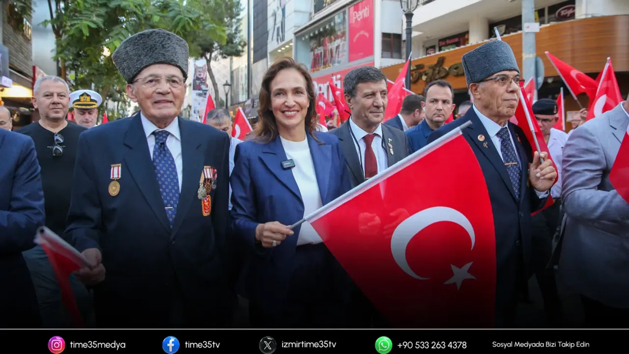 Karşıyaka’da gazilere saygı yürüyüşü