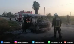 Araç yanmaya başlayınca sahibi bırakıp evine gitti