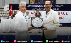 İzmir Büyükşehir Belediyesi Gençlik ve Spor Kulübü'nde bayrak değişimi