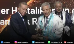 Cumhurbaşkanı Erdoğan ödülleri verdi: Ege Üniversitesine Milli Yenilik Ödülü