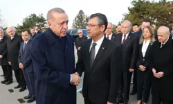 Erdoğan ile Özel ilk kez tokalaştı