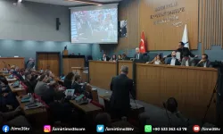 İzmir Büyükşehir Belediye meclisi toplandı ortalık karıştı