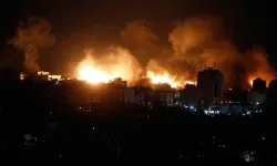 İsrail, bir günde  6 hastane bombaladı