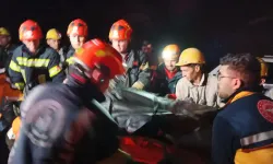 Göçük altında kalan madenci 4 saat sonra sağ olarak kurtarıldı
