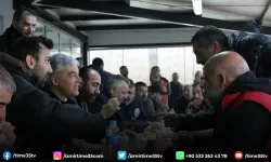 Çiğli Adayı Gökçekaya, işçilerle kahvaltı yaptı