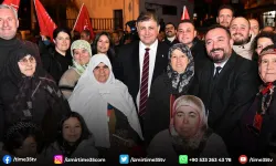 Cemil Tugay Ödemişlilerle İzmir Marşı'nı söyledi