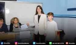 Mustafa Denizli'nin kızı Lal Denizli belediye başkanı seçildi