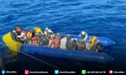 İzmir'de 24'ü çocuk 49 göçmen kurtarıldı!.