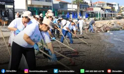 Güzelbahçe'de birlikte sahil temizliği