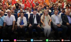 İzmir'de AK Parti'nin 23. kuruluş yıl dönümü kutlandı