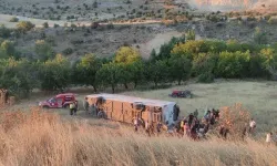 Malatya'da yolcu otobüsü devrildi