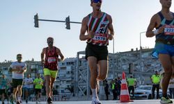 İzmir’de Uluslararası 9 Eylül İzmir Yarı Maratonu’yla kurtuluş coşkusu başladı