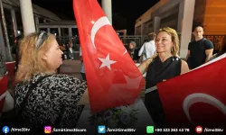 Başkan Mutlu’dan ziyaretçilere anlamlı hediye