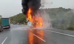 Yolcu otobüsü alev topuna döndü