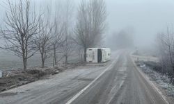 Bolu'da işçi servisi devrildi: 9 yaralı