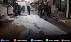 Tarihi çarşıdaki su ve çamura ‘halı ve perdeli' çözüm