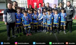 Bayraklı’da U-10 Cup turnuvası görkemli finalle tamamlandı