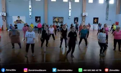 Menemenli kadınlar ücretsiz zumba kursunda buluşuyor