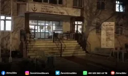 Babasını başını taşla ezerek öldürdü