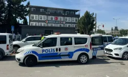 Adliye önünde taşlı sopalı kavga: 5 yaralı
