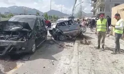 Erzurum’da feci kaza: Beton mikseri onlarca aracı biçti