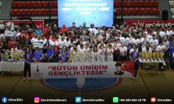Celal Atik Spor Salonu’nda gençlik buluşması