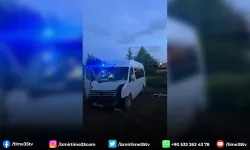 Devrilen minibüste 6 kişi yaralandı