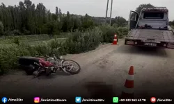 Ehliyetsiz sürücünün çarptığı motosikletli hayatını kaybetti