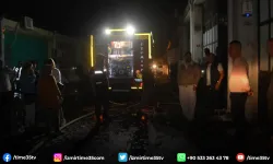 Gözlük fabrikası alev alev yandı