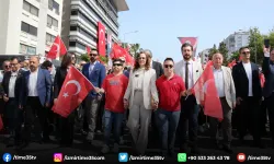 Karşıyaka’da omuz omuza 19 Mayıs yürüyüşü