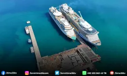 Kuşadası'na iki kruvaziyerle 6 bin 409 turist geldi