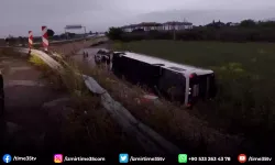 Manisa'da yolcu otobüsü şarampole yuvarlandı: 10 yaralı