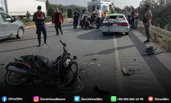 Motosiklet ile otomobil çarpıştı: 2 yaralı