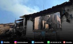 40 yıllık hatıraları küle döndü