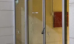 CHP'li Kadirli Belediyesi'ne taşlı saldırı