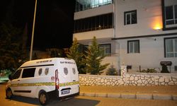 Balkonda sigara içen genç kız aşağıya düştü