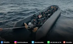 Denizde mahsur kalan göçmenleri Sahil Güvenlik kurtardı