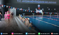 Aydınlı Minikler Büyükşehir Belediyesi ile yüzmeyi öğreniyor