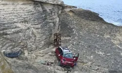 El frenini çekmeyi unutunca Pembe Kayalar'dan uçtular
