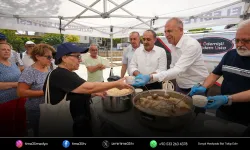 Gaziemir Belediyesi’nden aşure ikramı