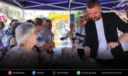 Başkan Görkem Duman’dan vatandaşlara aşure ikramı