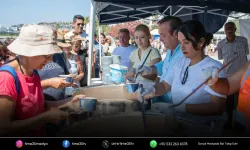 Kuşadası Belediyesi aşure bereketini 6 bin kişi ile paylaştı